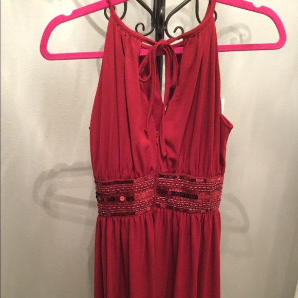 Red Dress - Picture 3 of 6